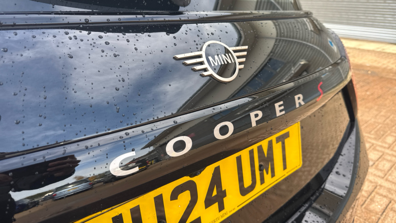 MINI Cooper 2.0 S Exclusive 3dr Auto Petrol Hatchback